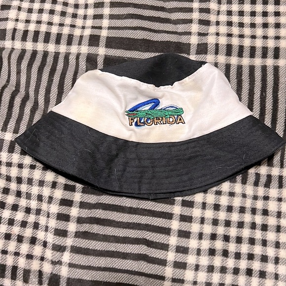 Hat - Picture 1 of 1